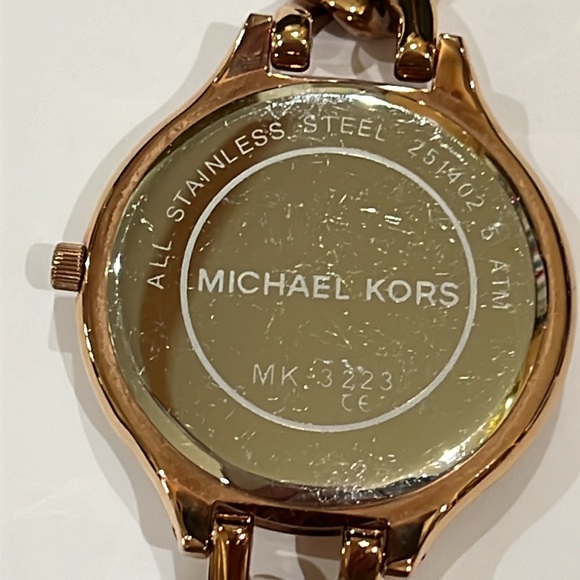 NIB Michael Kors Women’s MK3223 Elena Slim Runway Rose Gold Bracelet Watch - Picture 7 of 8